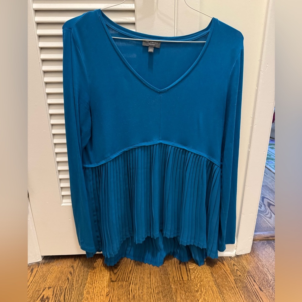 Gently used The Limited work top